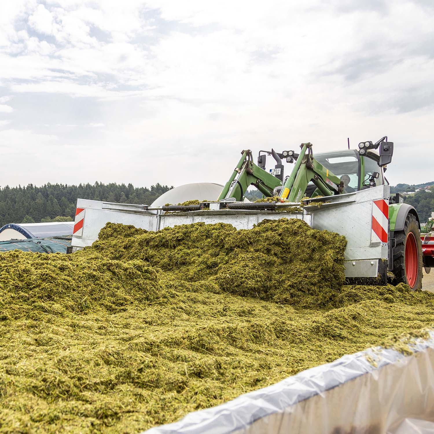 »Maxi« clearing and pushing blade